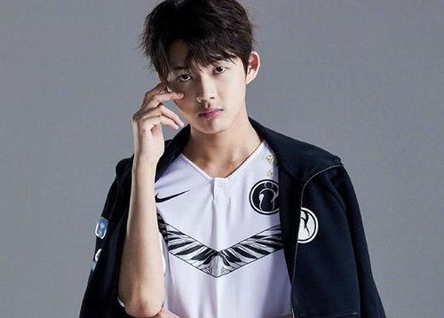 崔胜铉最新爆料,揭秘娱乐圈不为人知的秘密 第2张 崔胜铉最新爆料,揭秘娱乐圈不为人知的秘密 第2张